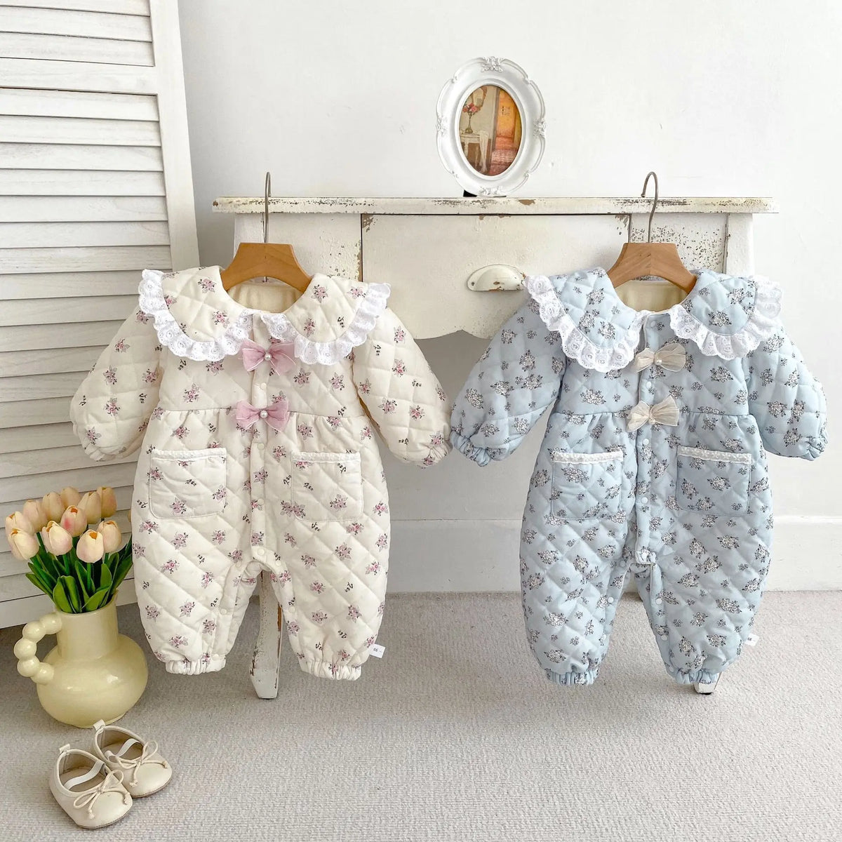 2025 Winter New Baby Girl Sweet Floral Fleece Romper Cute Lace Lapel Newborn Clothes Thick Warm Infant Girl Bow Padded Jumpsuit