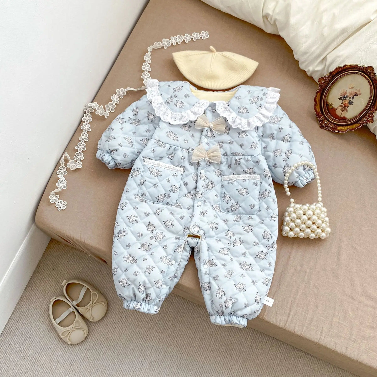 2025 Winter New Baby Girl Sweet Floral Fleece Romper Cute Lace Lapel Newborn Clothes Thick Warm Infant Girl Bow Padded Jumpsuit