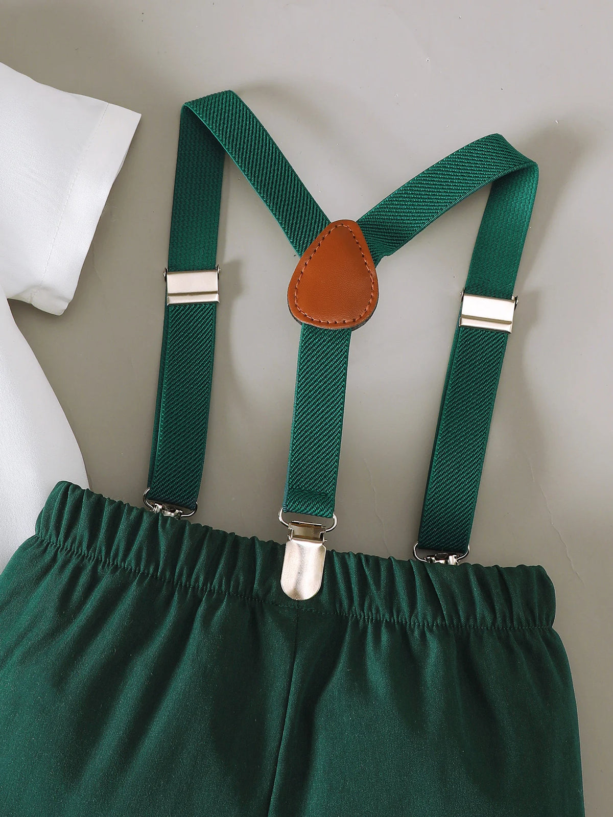 0-3 Year Old Baby Boy Set Bow Tie Collar Shirt Top and Green Shorts Suitable Baby Boy Summer Fashionable Shooting Clothing