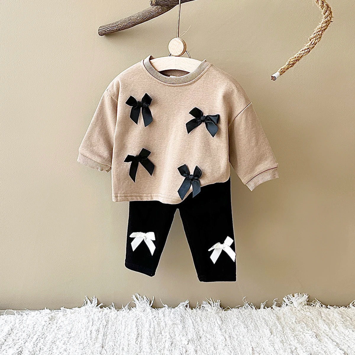 Ins Toddler Baby Suit Infant Outfit Baby Girls Spring Autumn Long Sleeved Bow Top Pullover+Pants Newborn Baby Clothes Sets 0-3Y