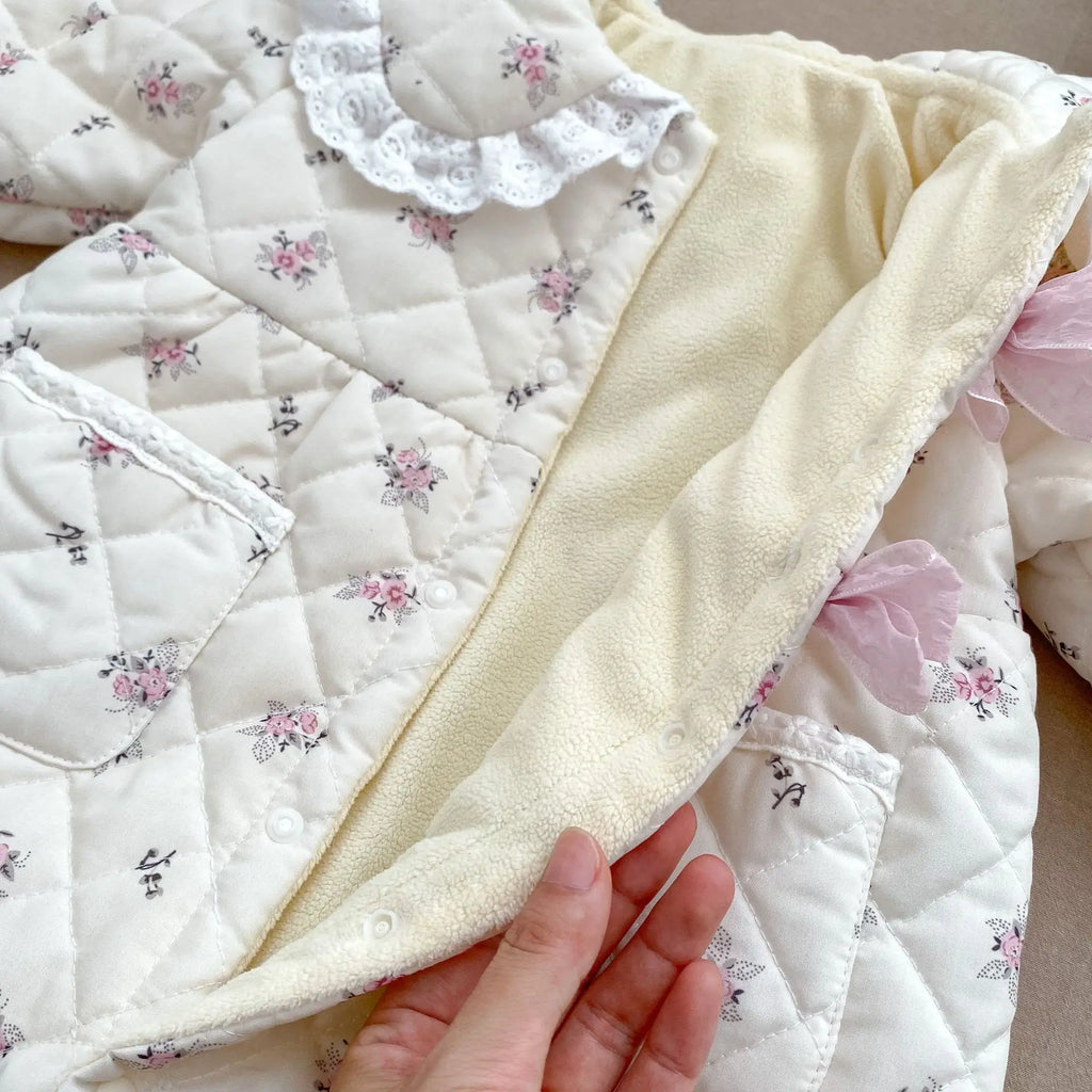 2025 Winter New Baby Girl Sweet Floral Fleece Romper Cute Lace Lapel Newborn Clothes Thick Warm Infant Girl Bow Padded Jumpsuit