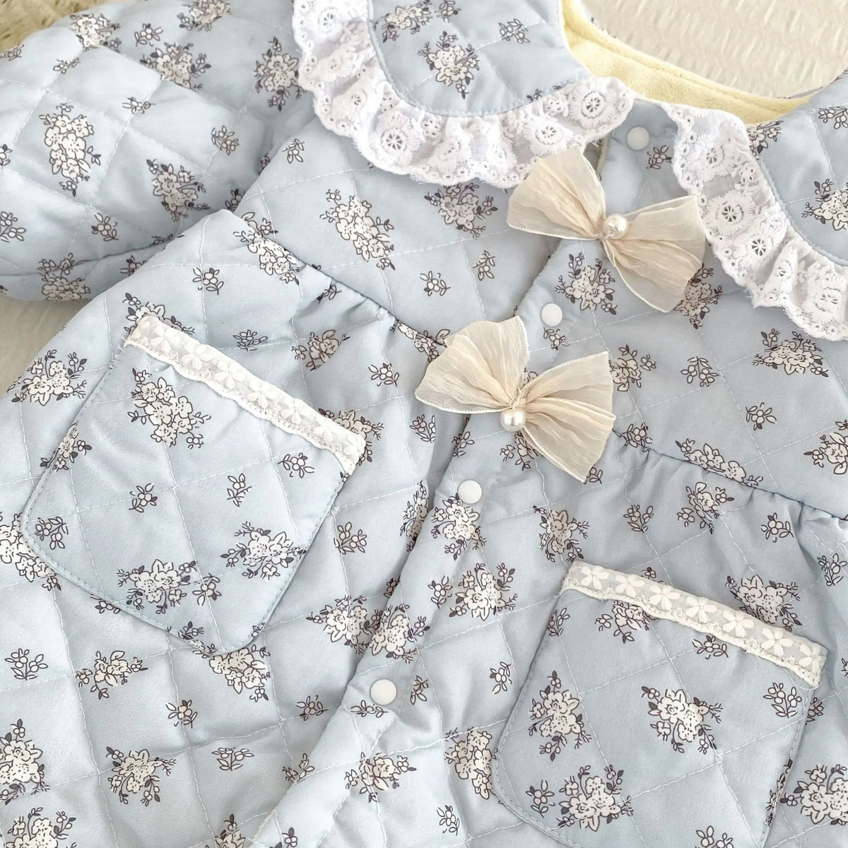 2025 Winter New Baby Girl Sweet Floral Fleece Romper Cute Lace Lapel Newborn Clothes Thick Warm Infant Girl Bow Padded Jumpsuit