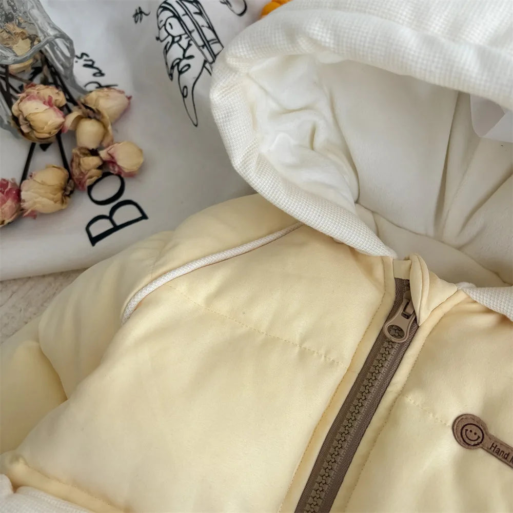 Baby winter clothes with cotton jumpsuit, sweet and cute, 0-2 year old female baby with plush and thick climbing clothes