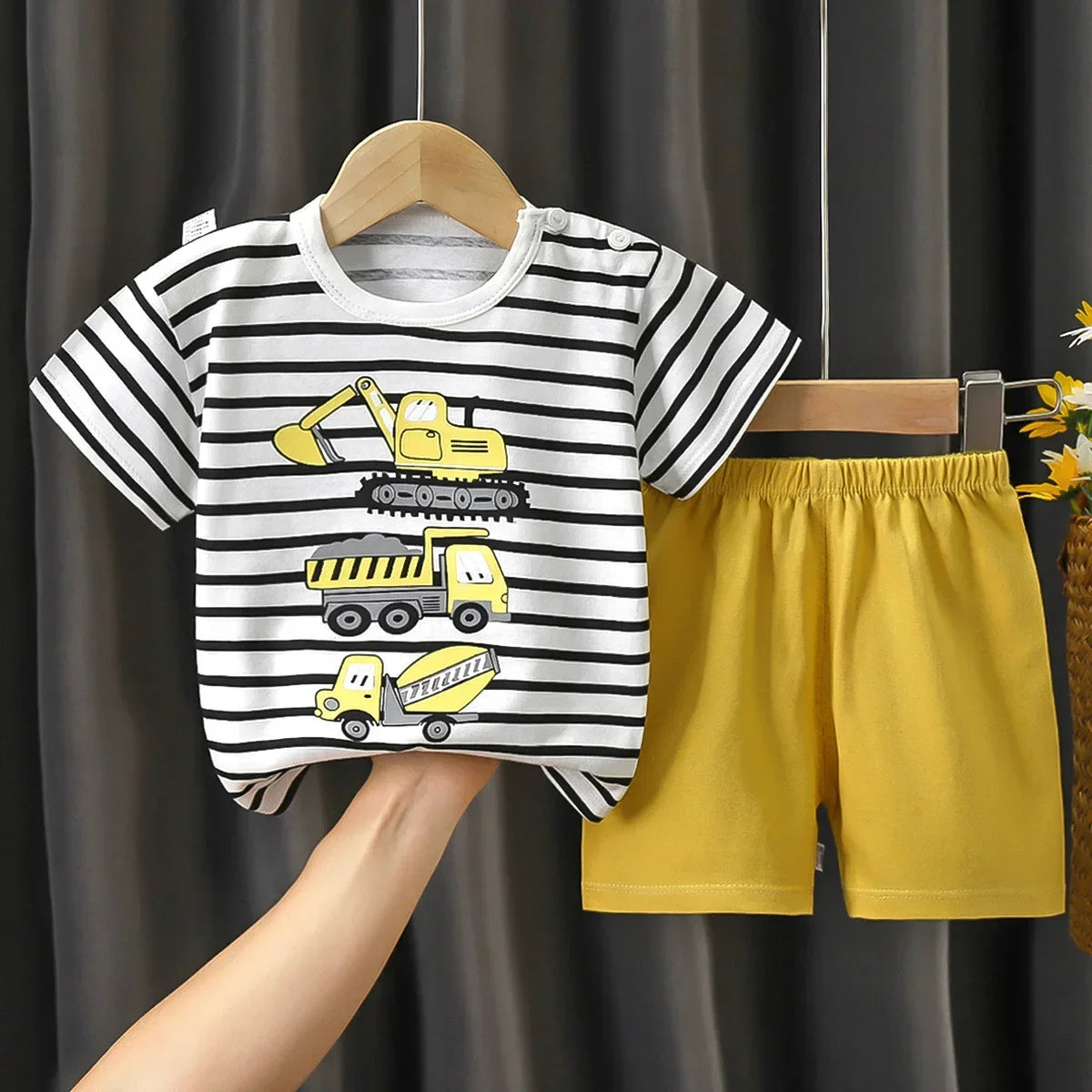 2-6 Years Baby Girl Summer Set Children's Short-sleeved Shorts Suit Cotton T-shirt Little Girls Unicorn Giraffe Cartoon Set